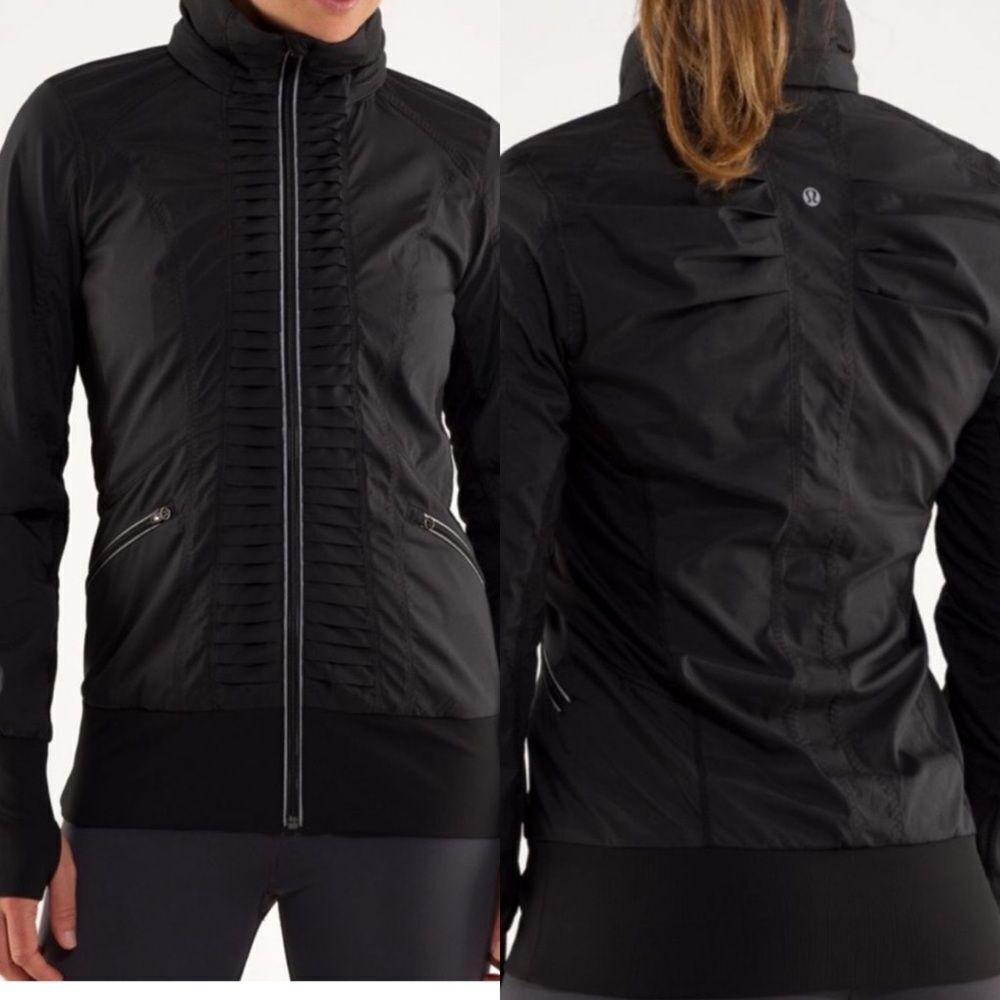 Lululemon back on Track jacket Women’s Size‎ 6